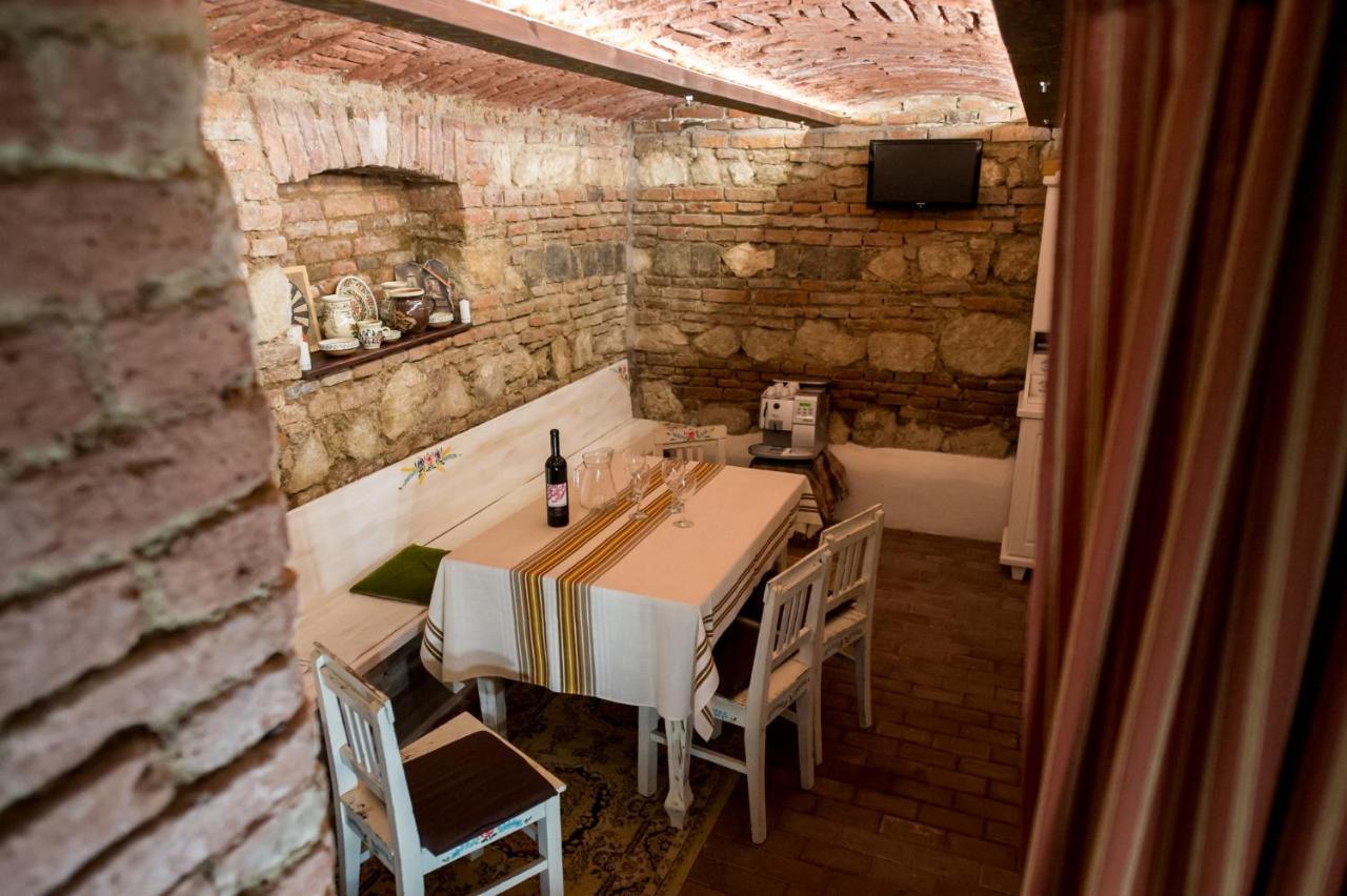 Vila Nicopole Art & Wine Брашов Екстериор снимка